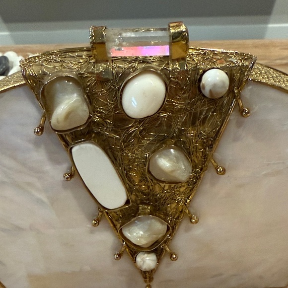 New Ramla Elegant Gold and Cream Clutch - Picture 2 of 5